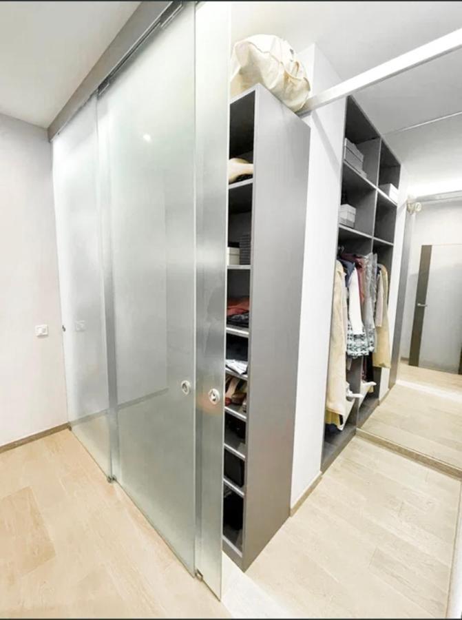 Most City Area 2-Bedroom Lux, Ekaterinoslav Square Dnipro Eksteriør bilde