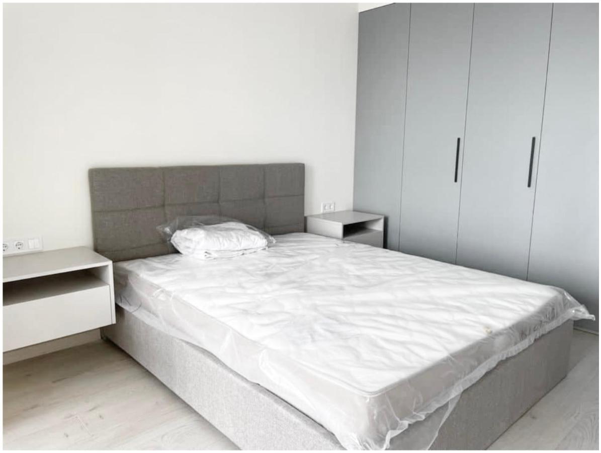 Most City Area 2-Bedroom Lux, Ekaterinoslav Square Dnipro Eksteriør bilde